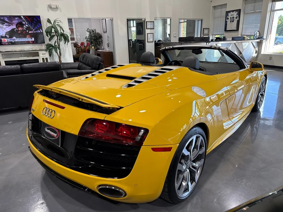 2011 Audi 42 R8 - Image 7 of 12