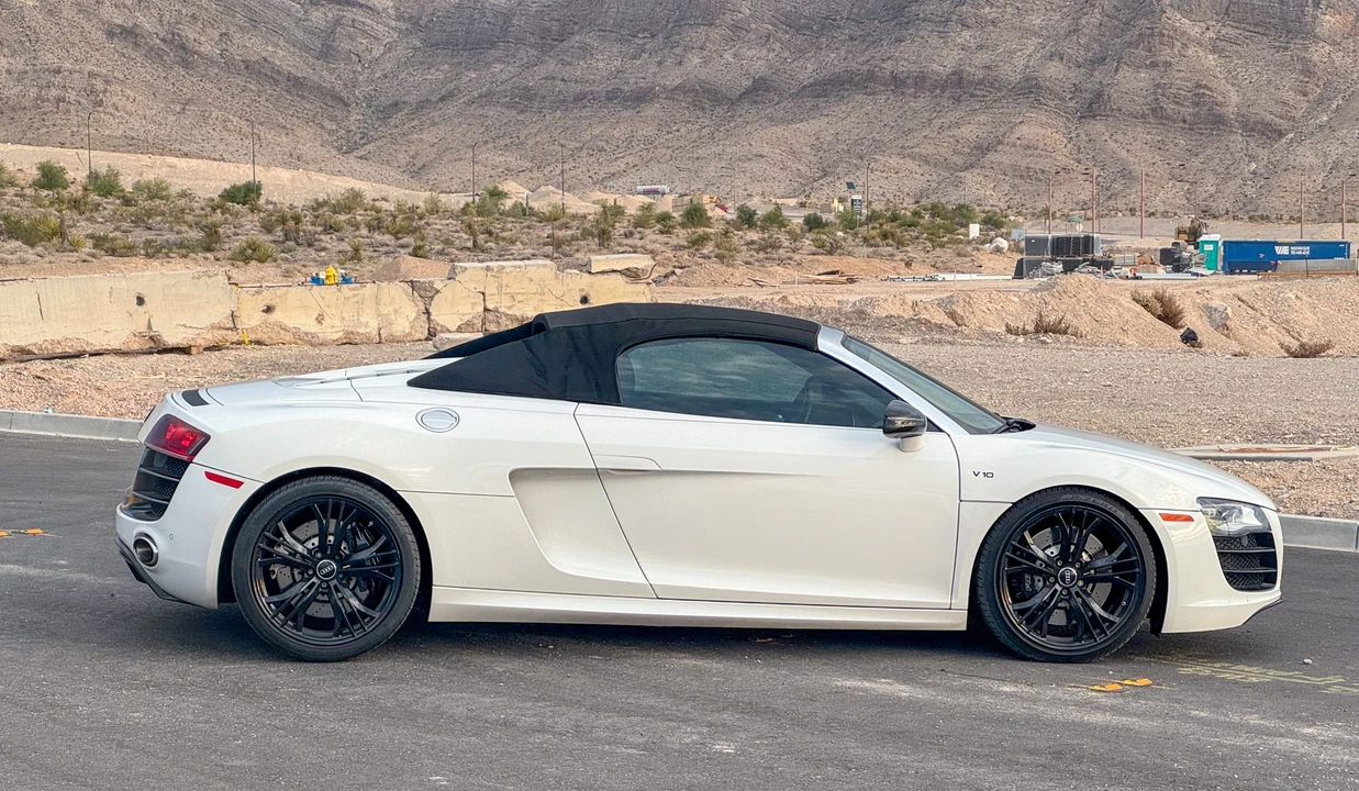 2011 Audi 42 R8 - Image 29 of 31