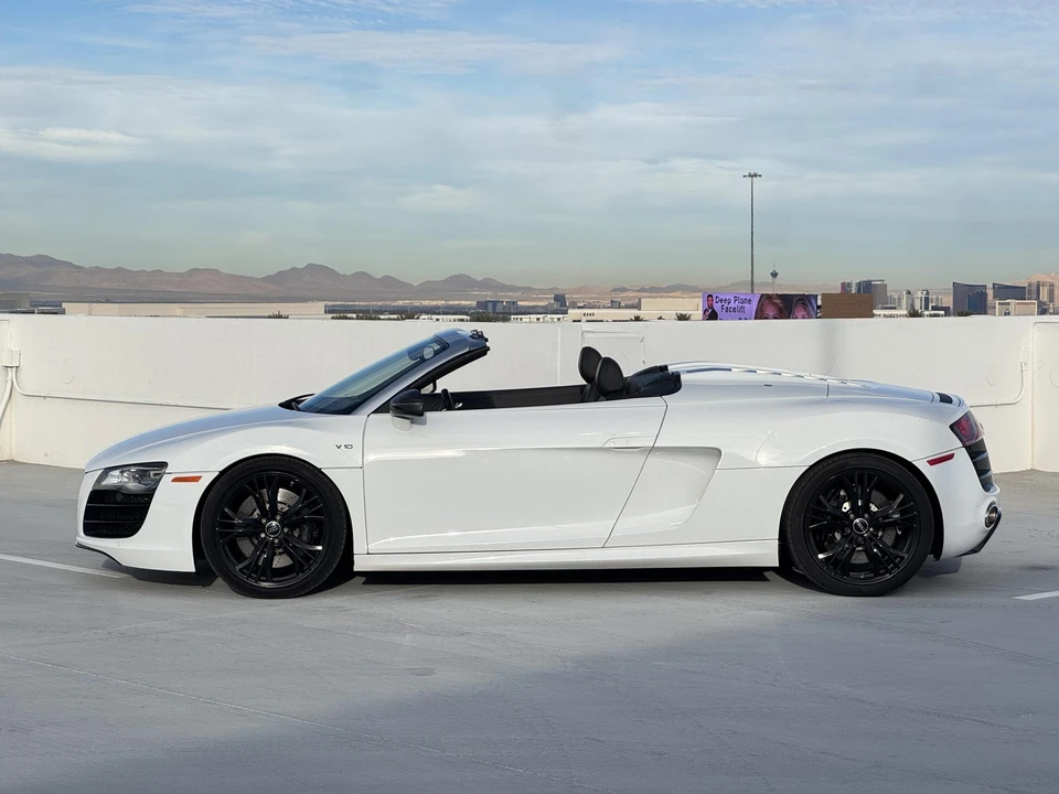 2011 Audi 42 R8 - Image 10 of 31