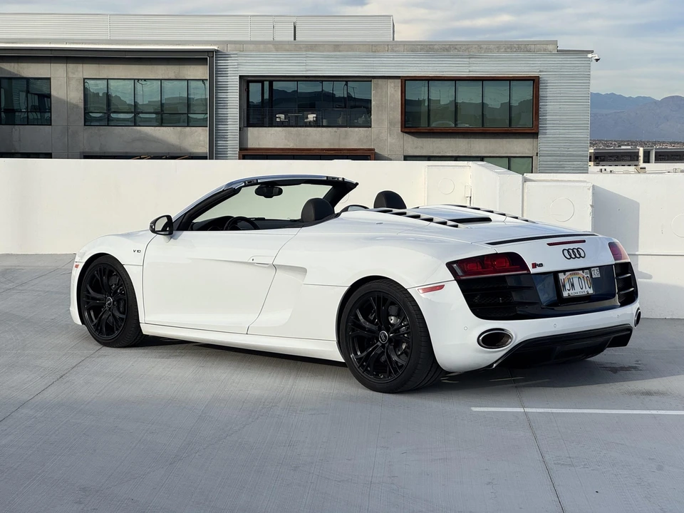 2011 Audi 42 R8 - Image 8 of 31