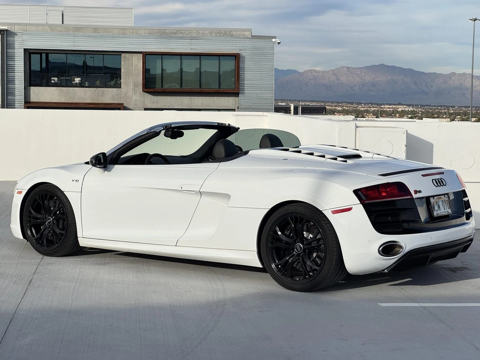 2011 Audi 42 R8 - Image 9 of 31