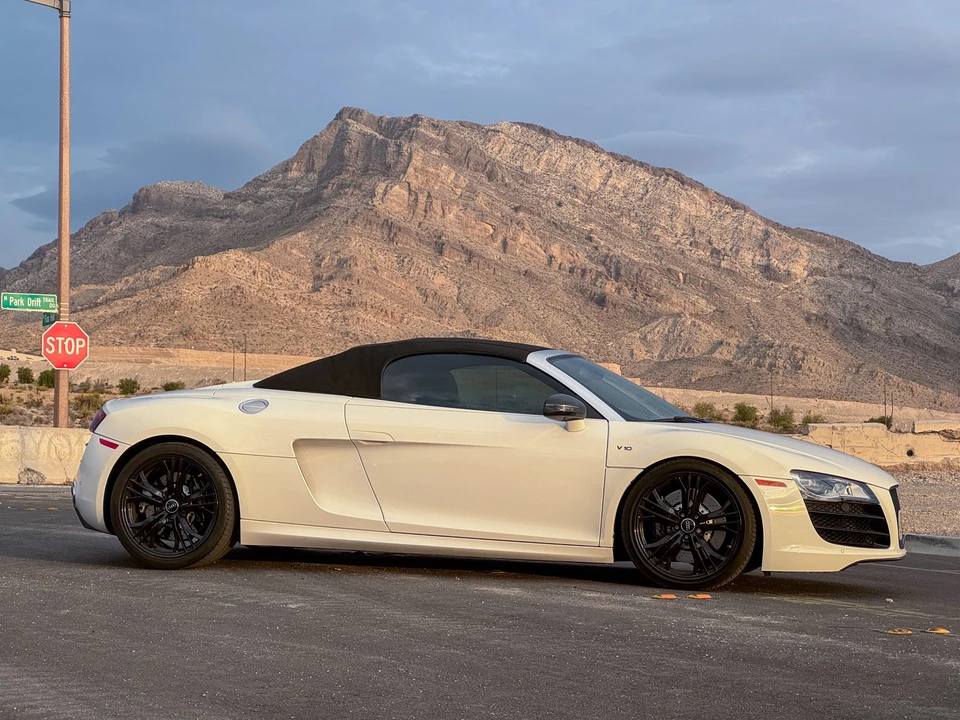 2011 Audi 42 R8 - Image 28 of 31