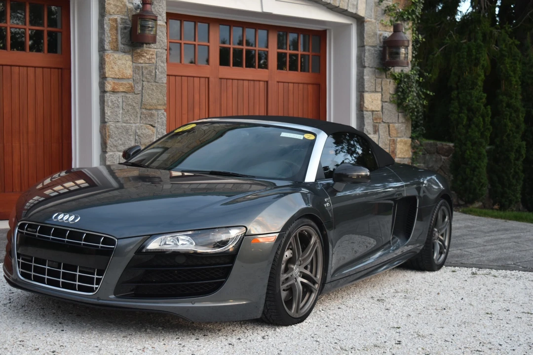 2011 Audi 42 R8 - Image 27 of 31