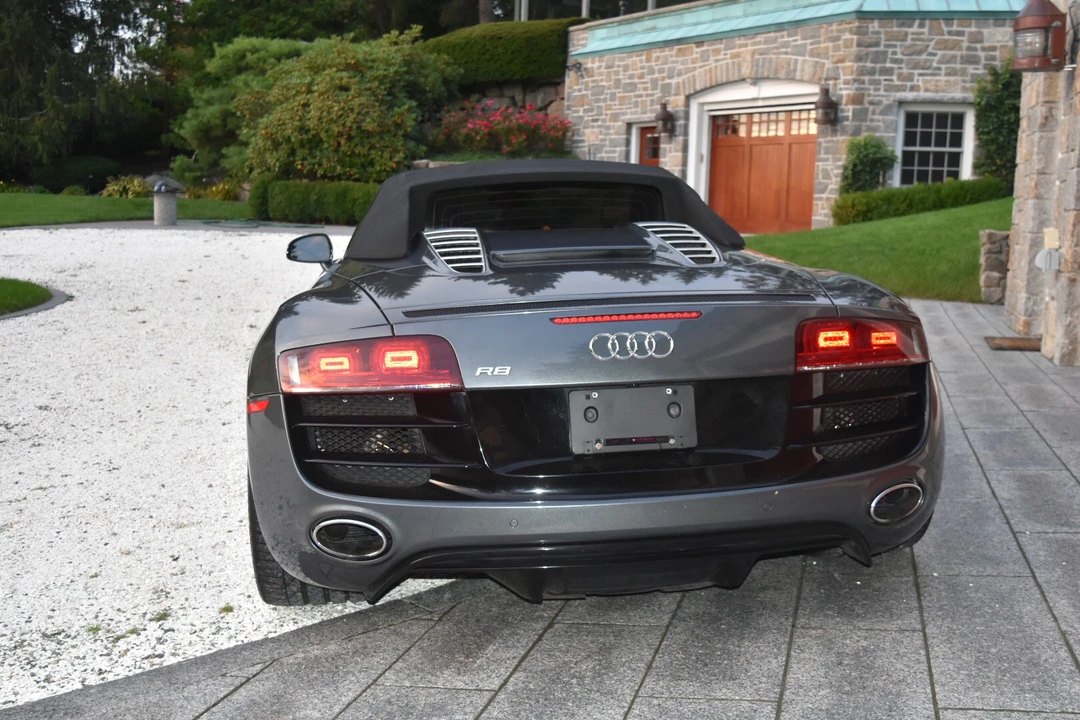 2011 Audi 42 R8 - Image 15 of 31