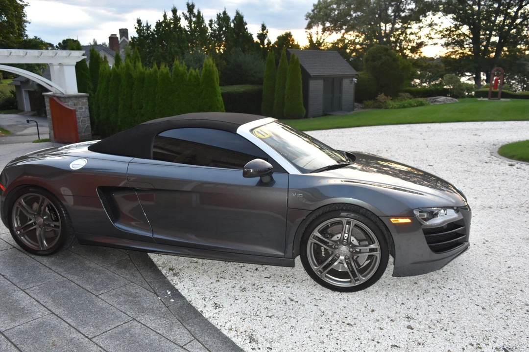 2011 Audi 42 R8 - Image 8 of 31