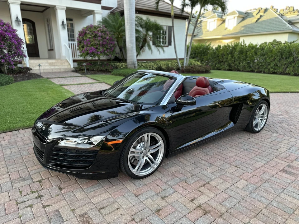 2011 Audi 42 R8 - Image 8 of 31