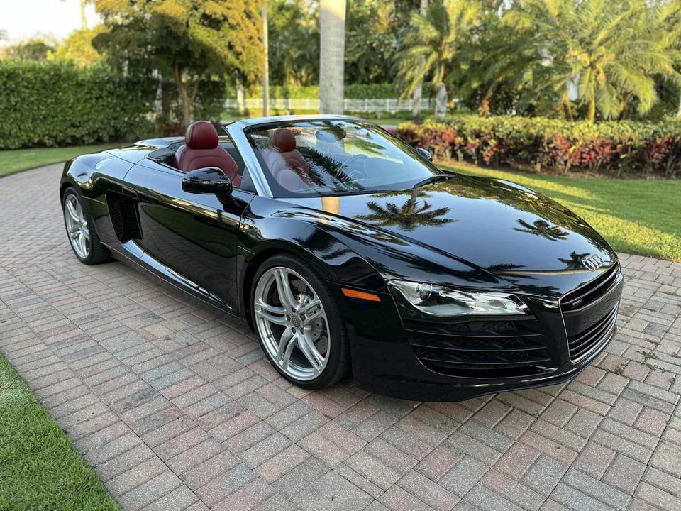 2011 Audi 42 R8 - Image 27 of 31