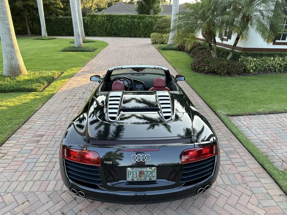 2011 Audi 42 R8 - Image 16 of 31