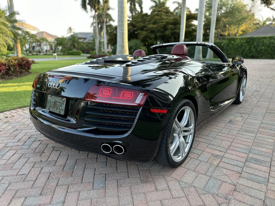 2011 Audi 42 R8 - Image 20 of 31