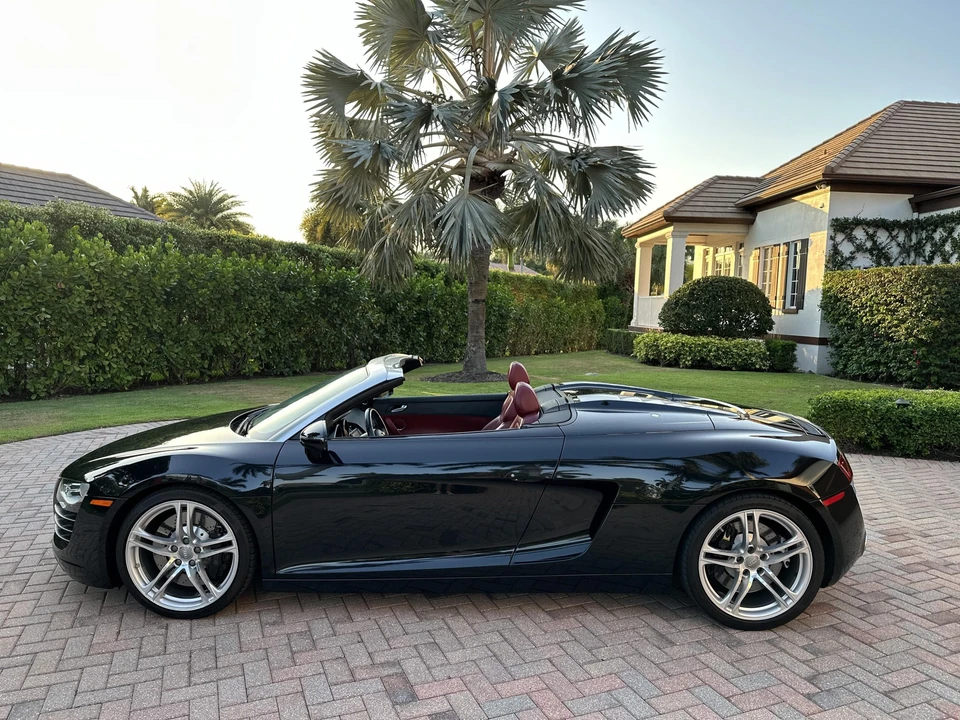 2011 Audi 42 R8 - Image 9 of 31