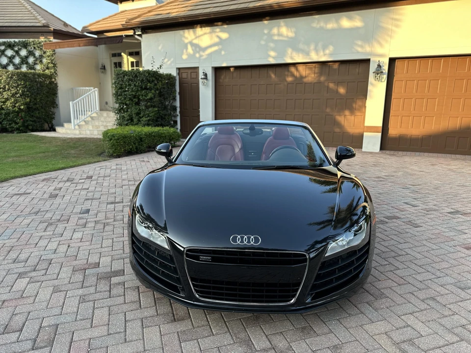 2011 Audi 42 R8 - Image 29 of 31