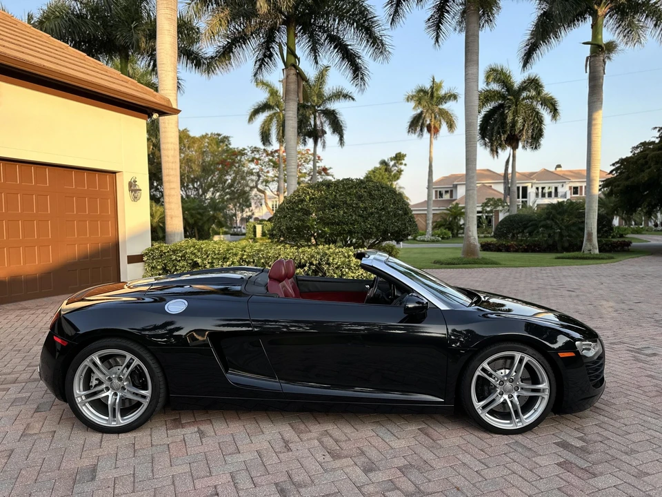 2011 Audi 42 R8 - Image 23 of 31