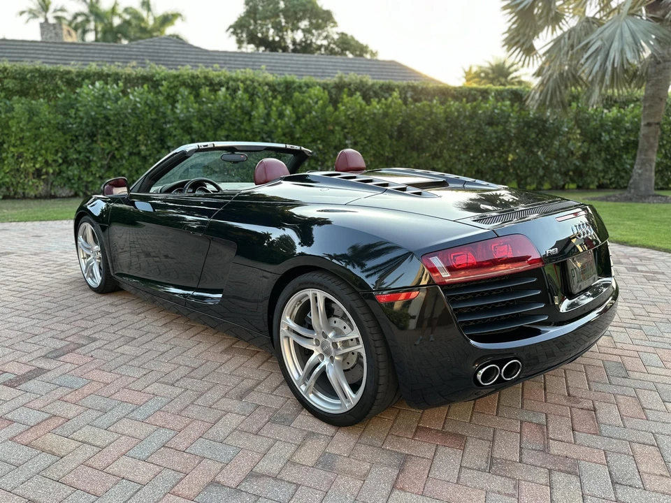 2011 Audi 42 R8 - Image 12 of 31