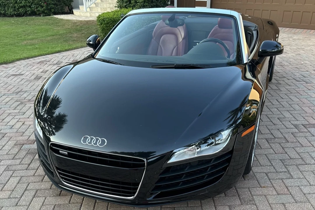 2011 Audi 42 R8 - Image 2 of 31