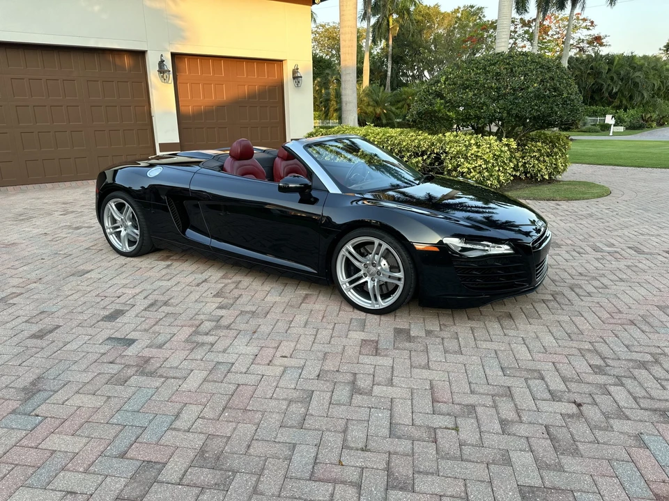 2011 Audi 42 R8 - Image 24 of 31