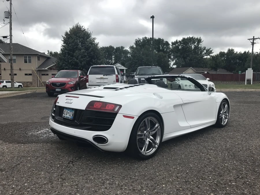 2011 Audi 42 R8 - Image 2 of 10