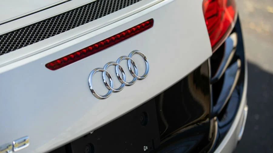2011 Audi 42 R8 - Image 26 of 28