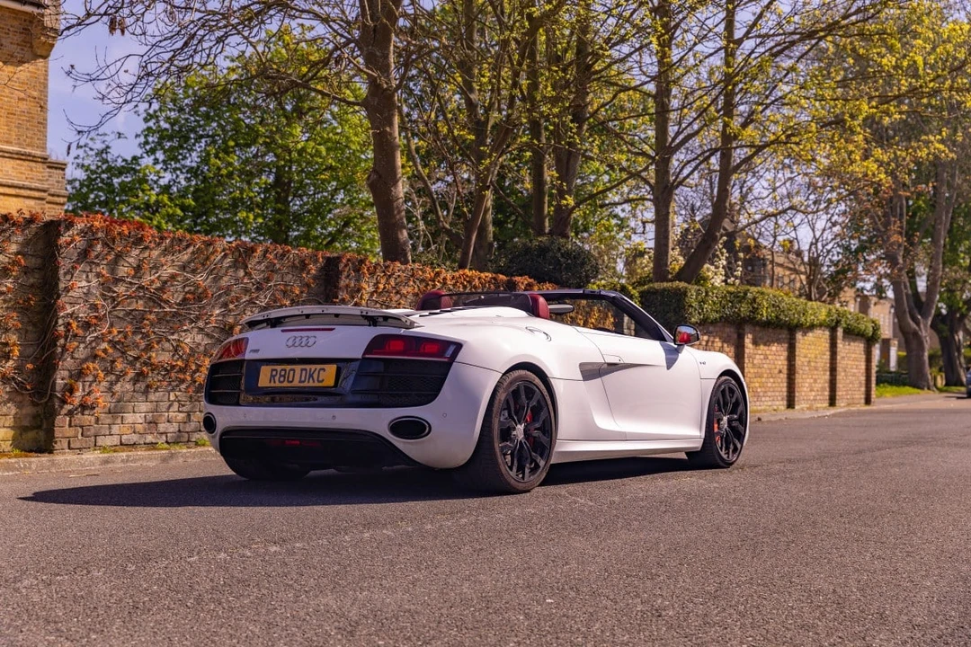 2011 Audi 42 R8 - Image 4 of 30