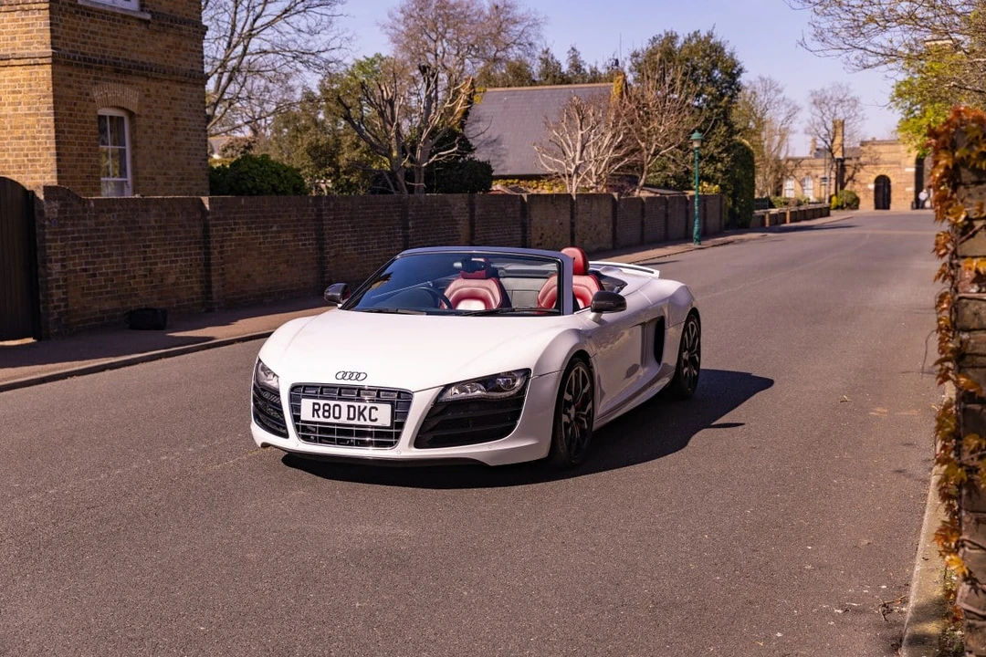 2011 Audi 42 R8 - Image 7 of 30