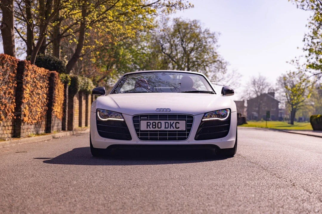 2011 Audi 42 R8 - Image 8 of 30