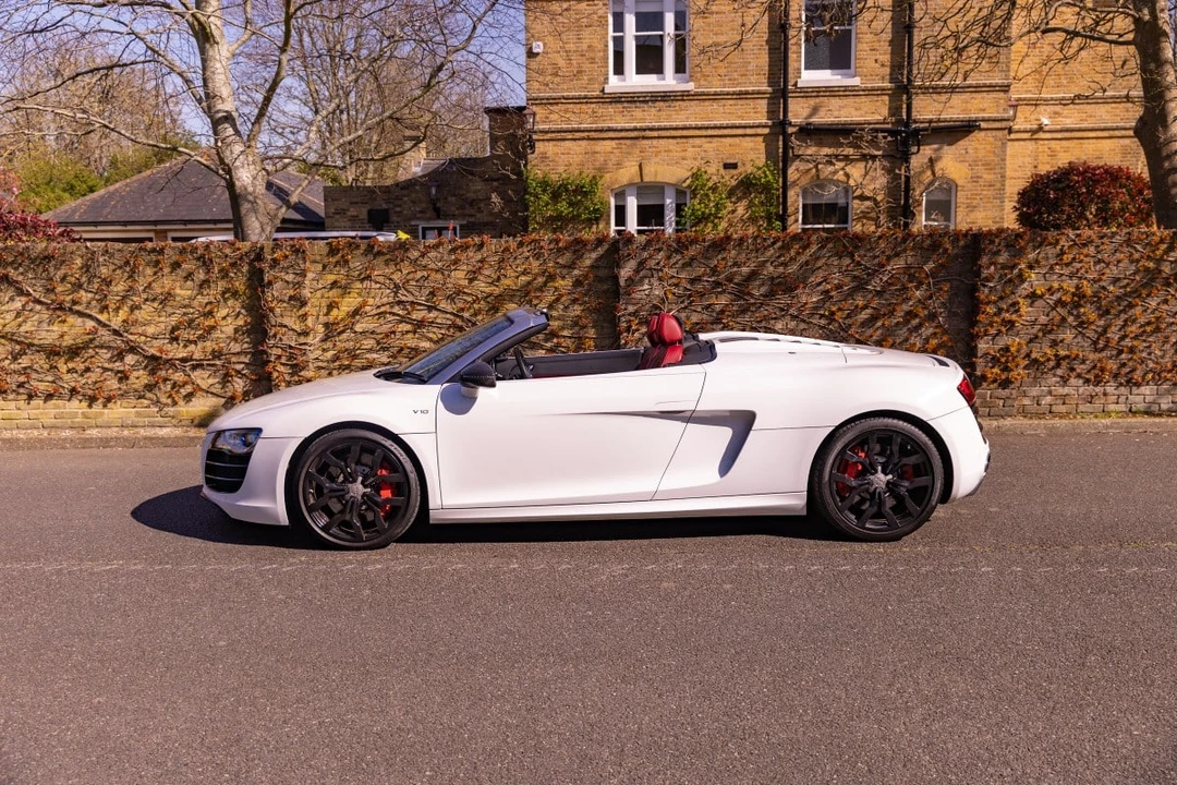 2011 Audi 42 R8 - Image 10 of 30