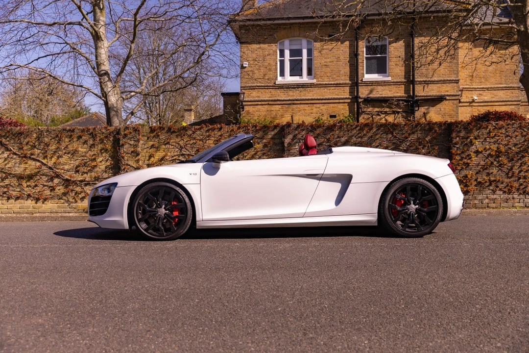 2011 Audi 42 R8 - Image 11 of 30