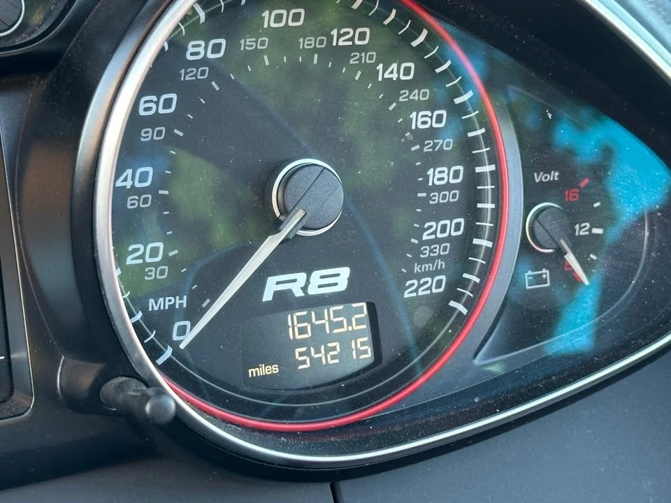 2011 Audi 42 R8 - Image 7 of 10