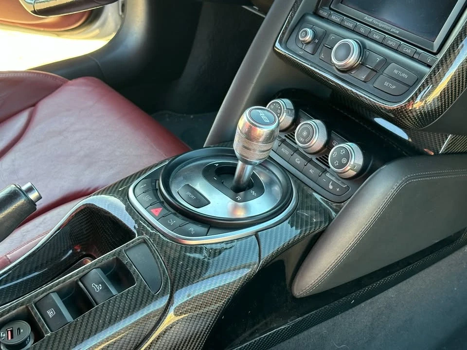 2011 Audi 42 R8 - Image 3 of 10