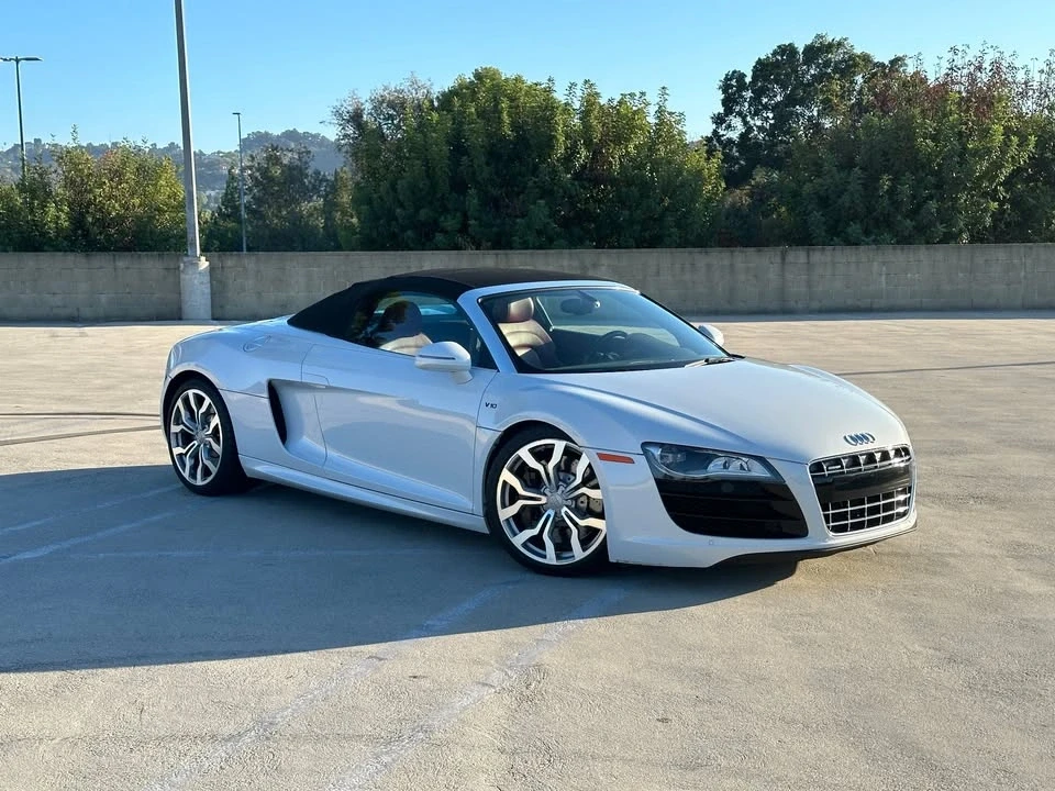 2011 Audi 42 R8 - Image 2 of 10
