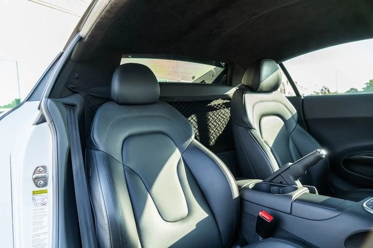 2011 Audi 42 R8 - Image 8 of 12