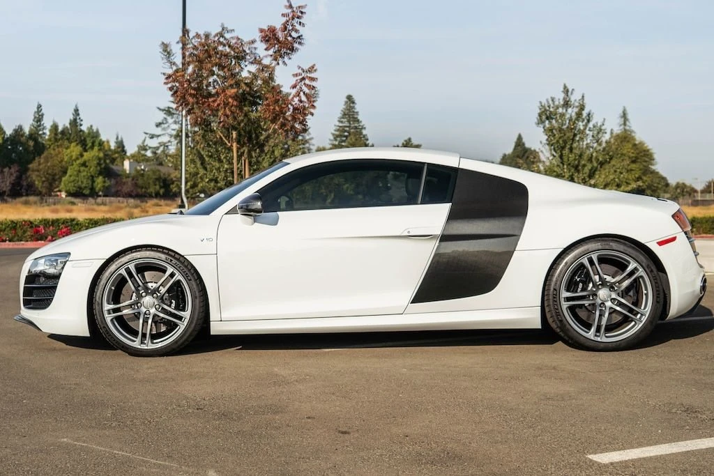 2011 Audi 42 R8 - Image 3 of 12