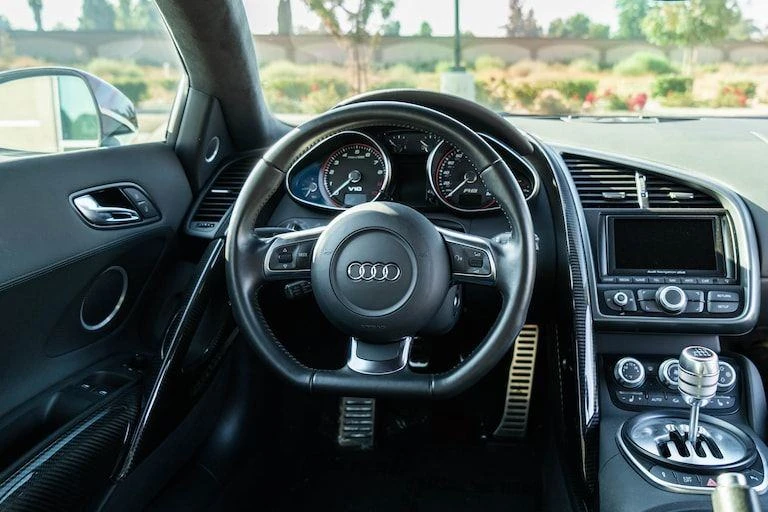 2011 Audi 42 R8 - Image 10 of 12