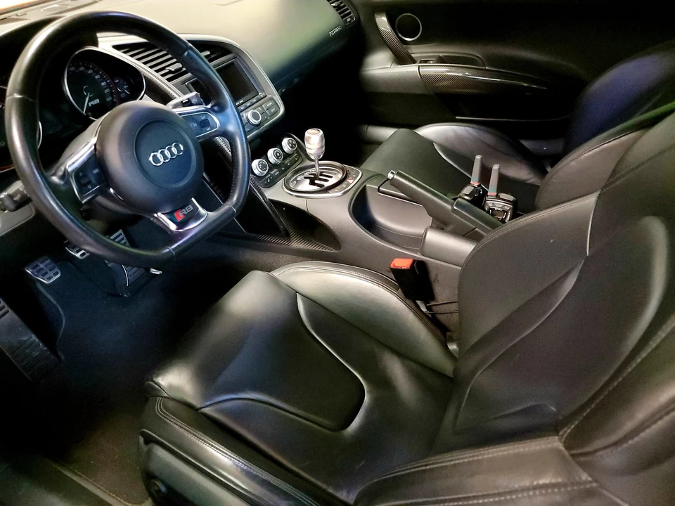 2011 Audi 42 R8 - Image 30 of 31