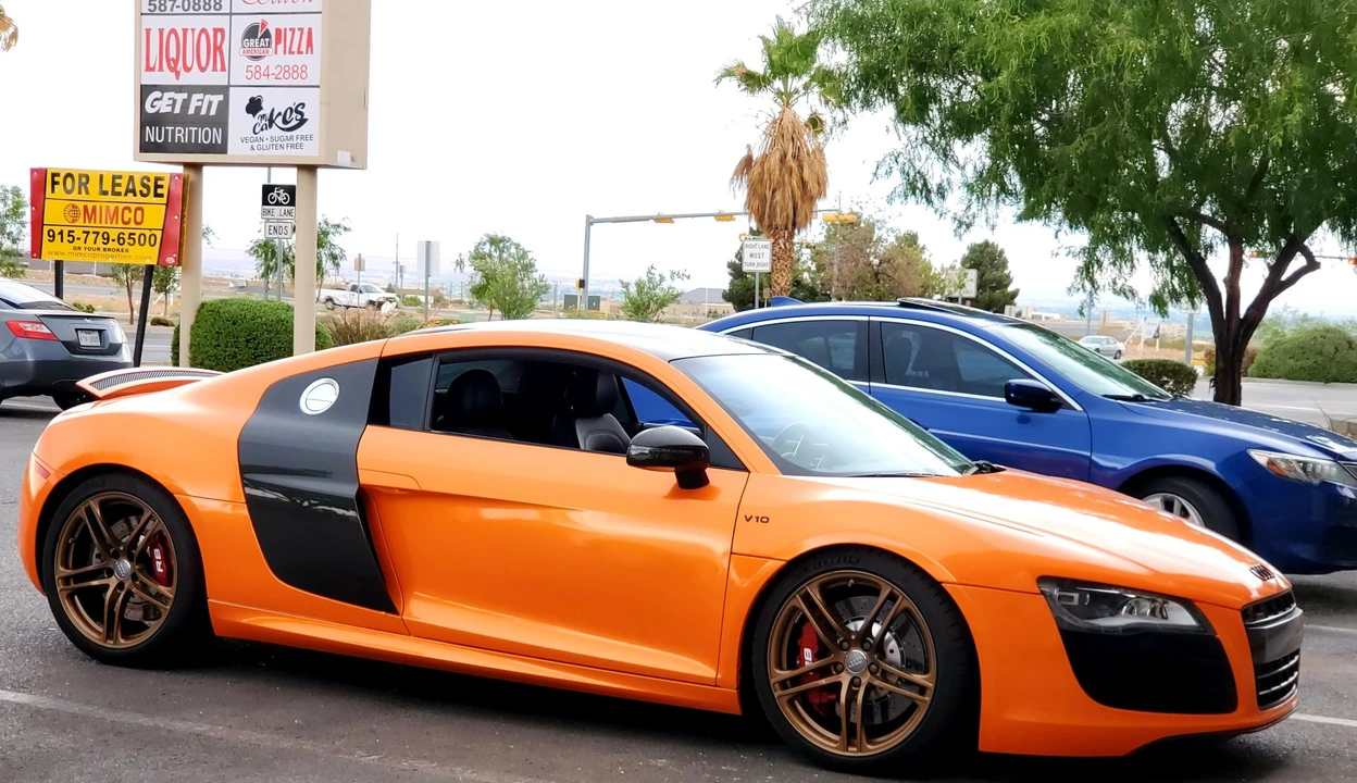 2011 Audi 42 R8 - Image 5 of 31