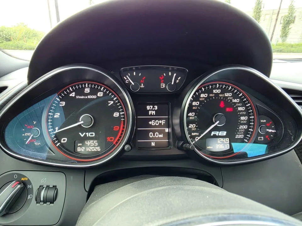 2011 Audi 42 R8 - Image 8 of 8
