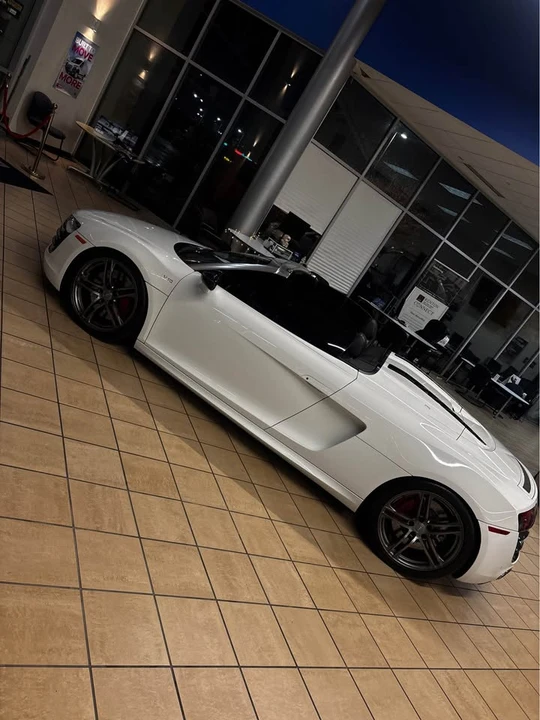 2011 Audi 42 R8 - Image 4 of 11