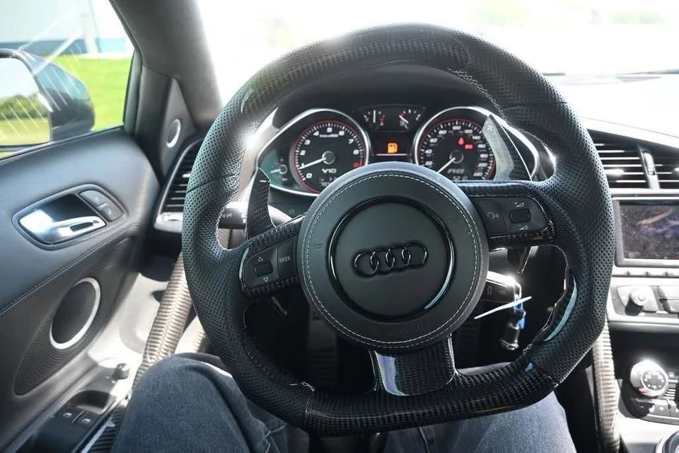 2011 Audi 42 R8 - Image 13 of 17