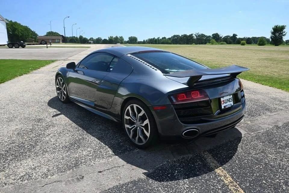 2011 Audi 42 R8 - Image 6 of 17