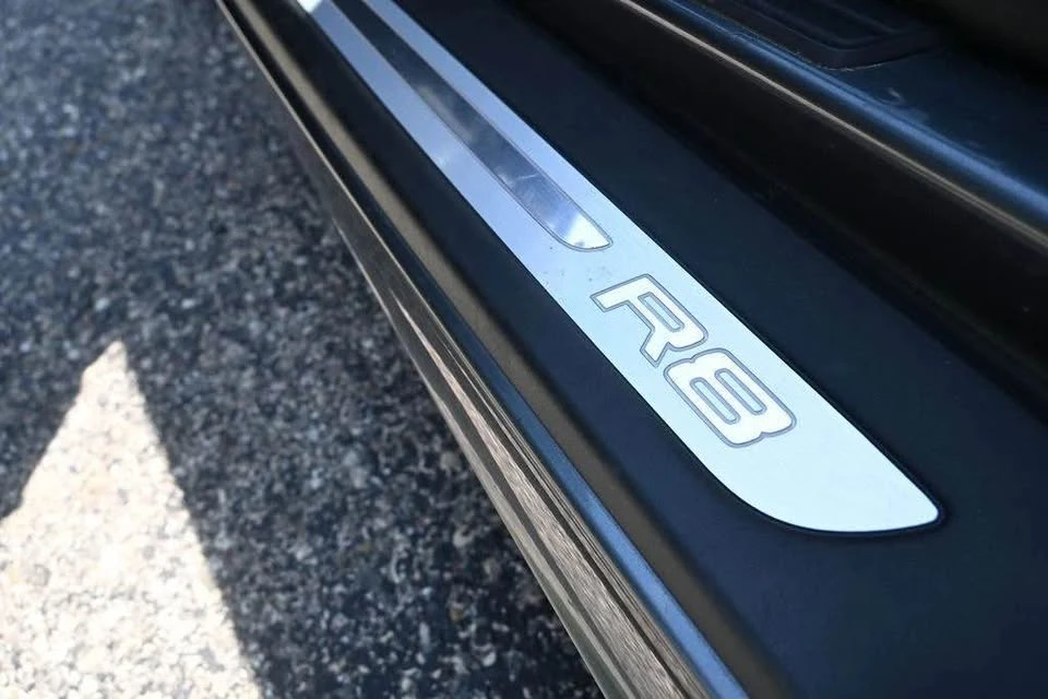 2011 Audi 42 R8 - Image 12 of 17