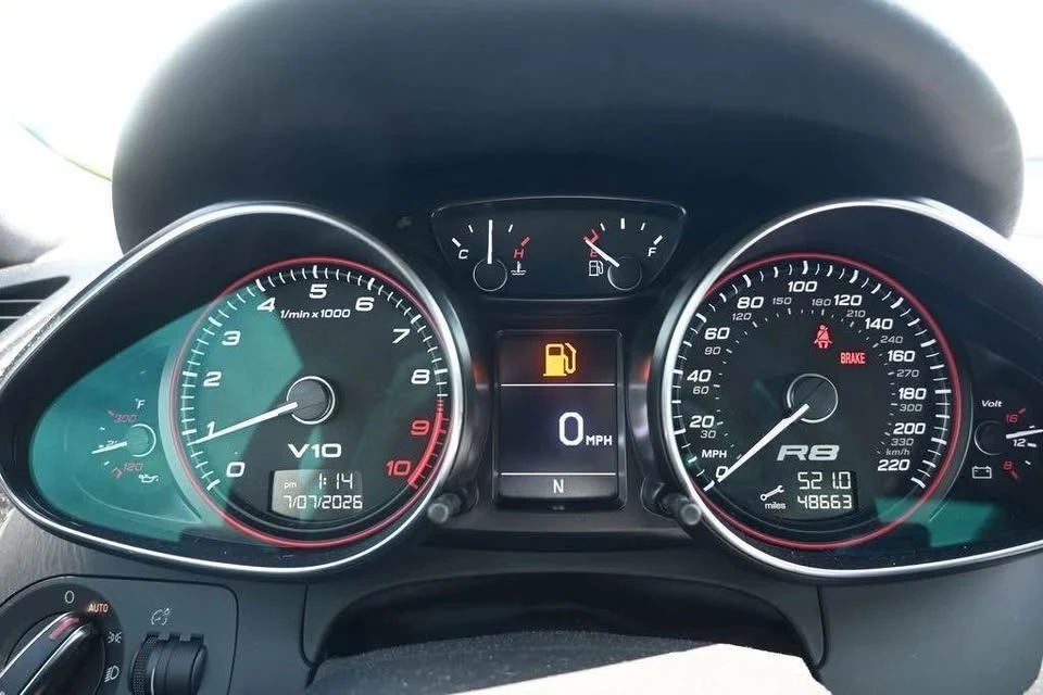 2011 Audi 42 R8 - Image 14 of 17