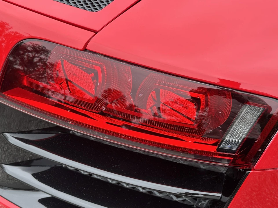 2011 Audi 42 R8 - Image 28 of 31