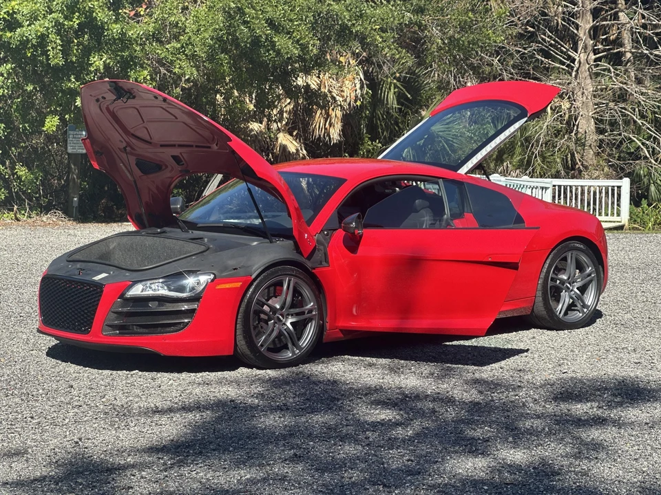 2011 Audi 42 R8 - Image 16 of 31