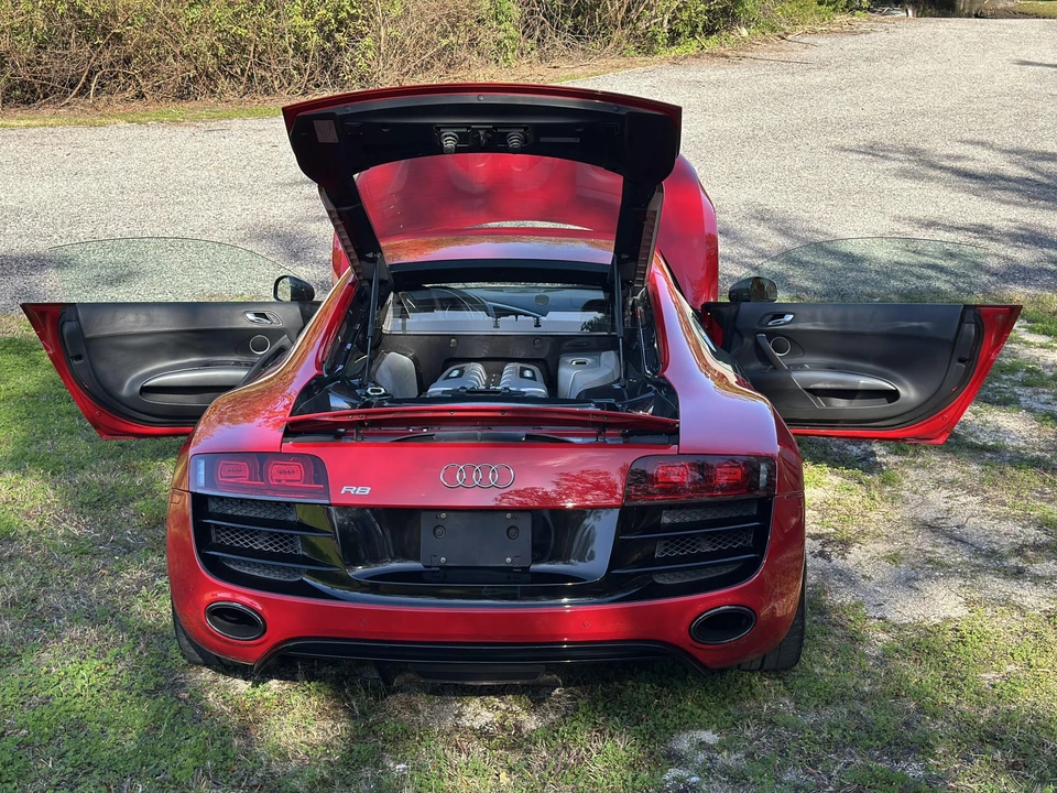 2011 Audi 42 R8 - Image 14 of 31