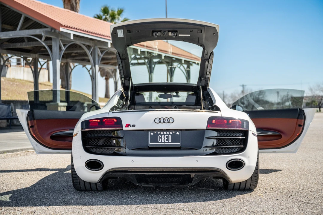 2011 Audi 42 R8 - Image 14 of 31