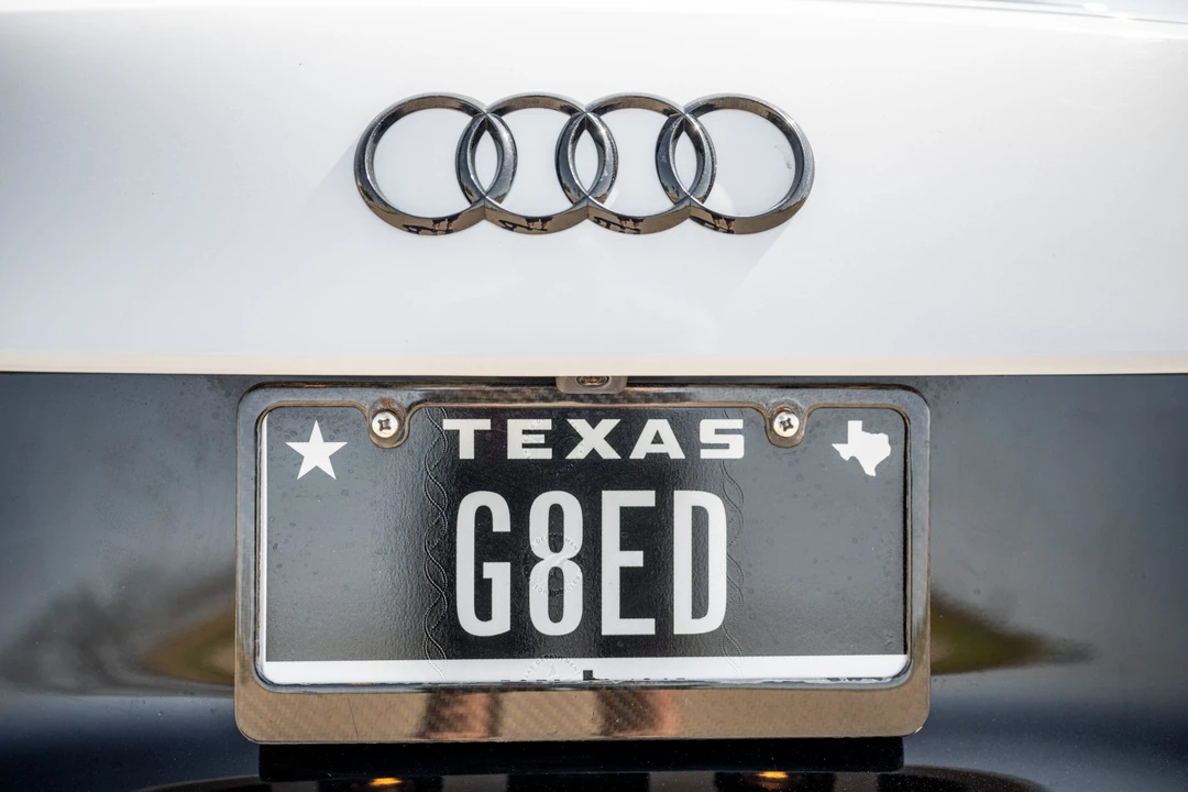 2011 Audi 42 R8 - Image 28 of 31