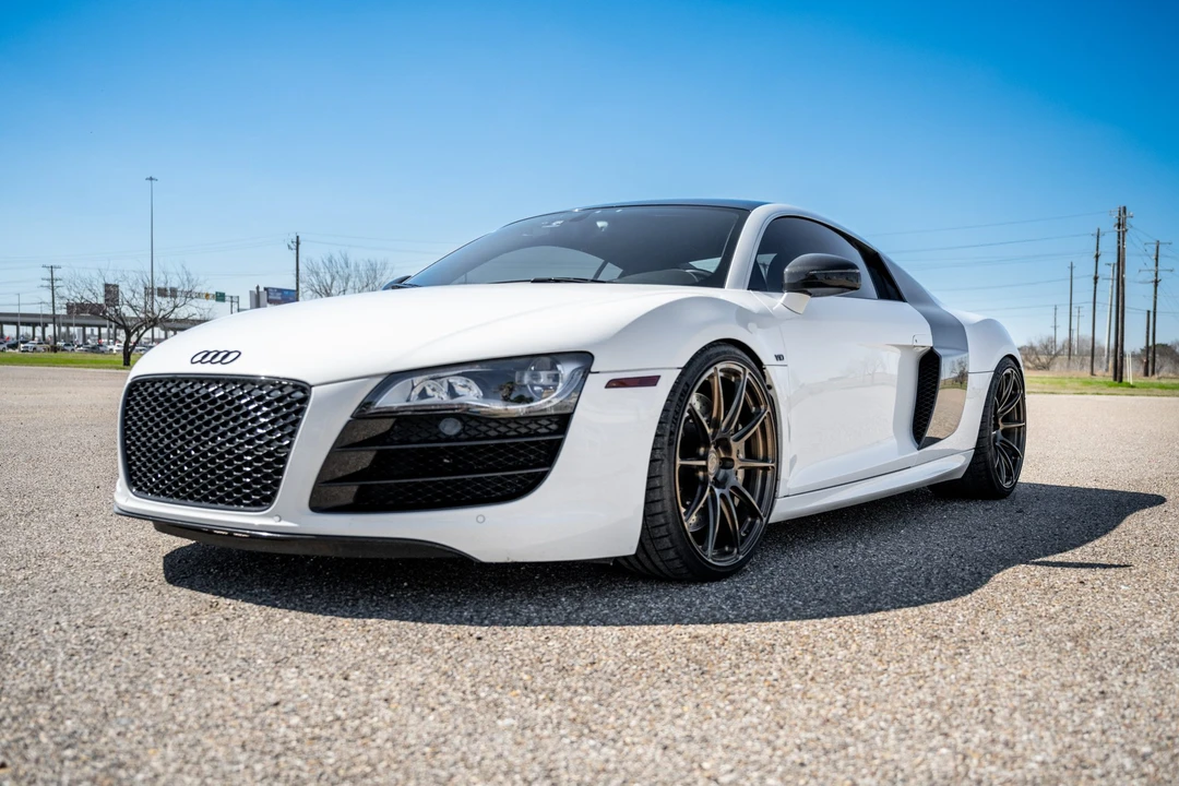 2011 Audi 42 R8 - Image 2 of 31