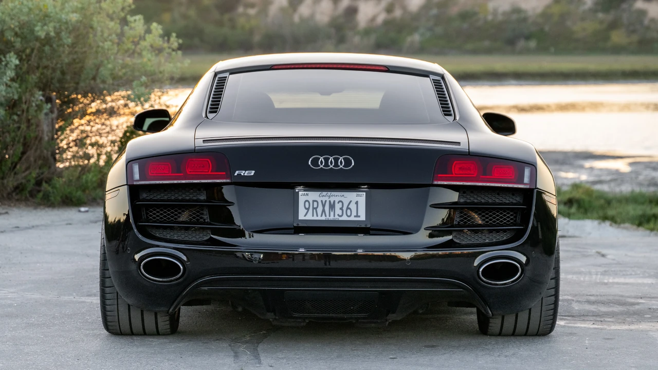 2011 Audi 42 R8 - Image 6 of 31