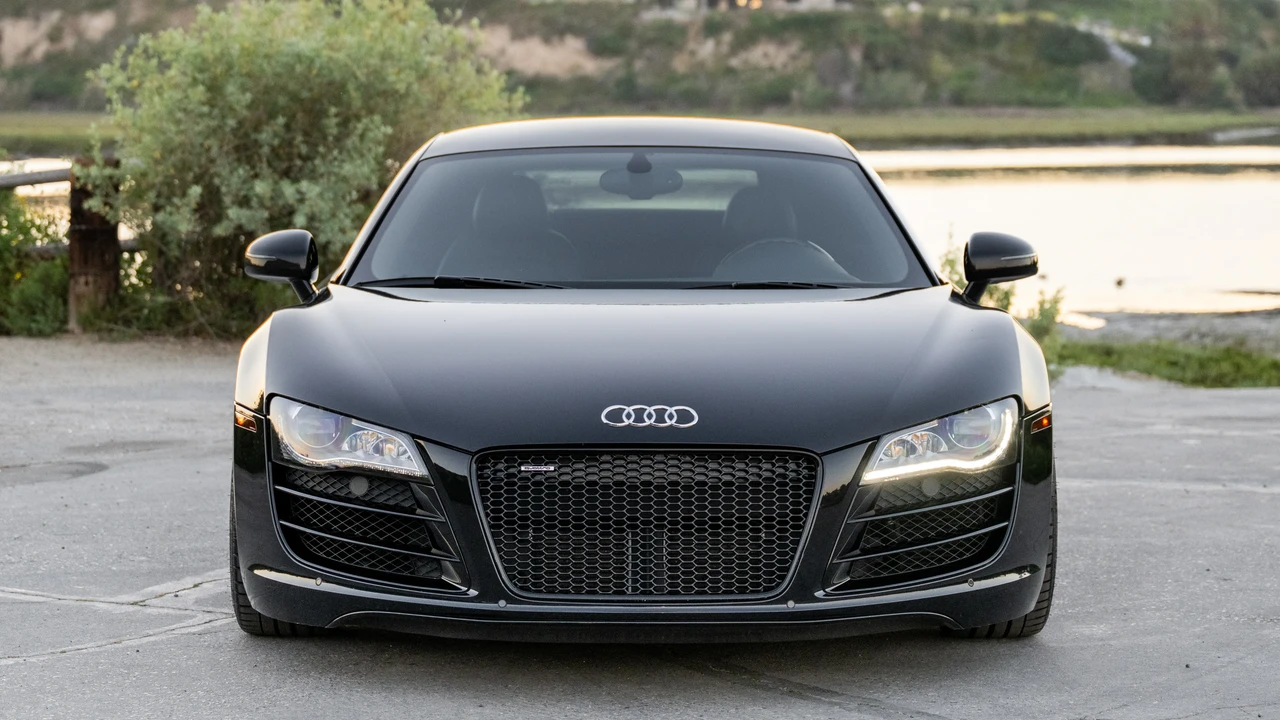 2011 Audi 42 R8 - Image 2 of 31
