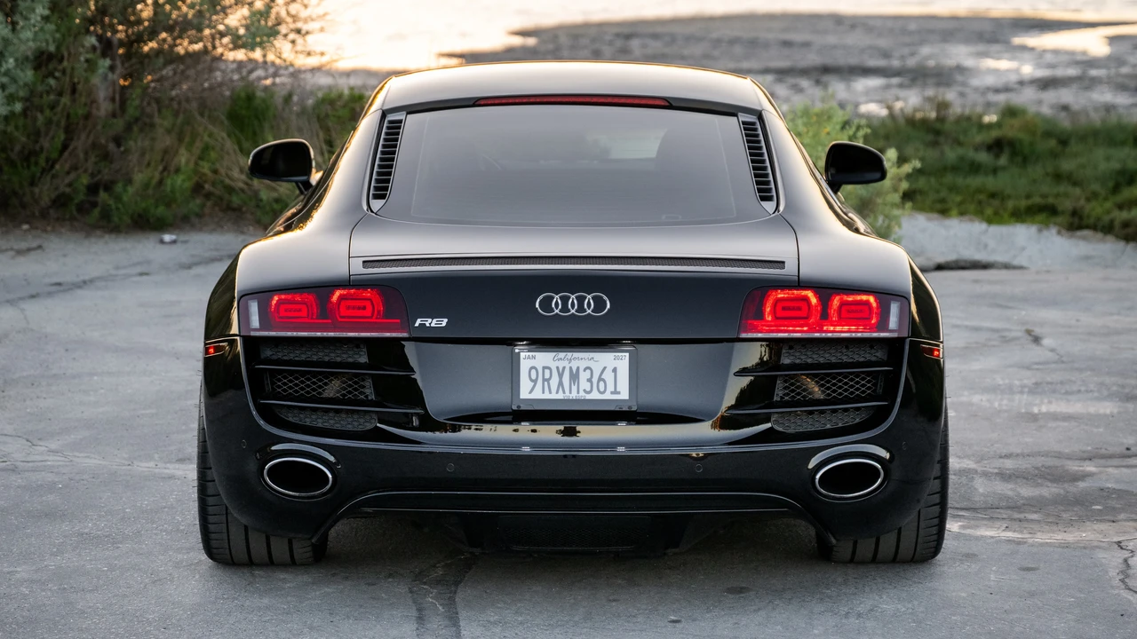 2011 Audi 42 R8 - Image 9 of 31