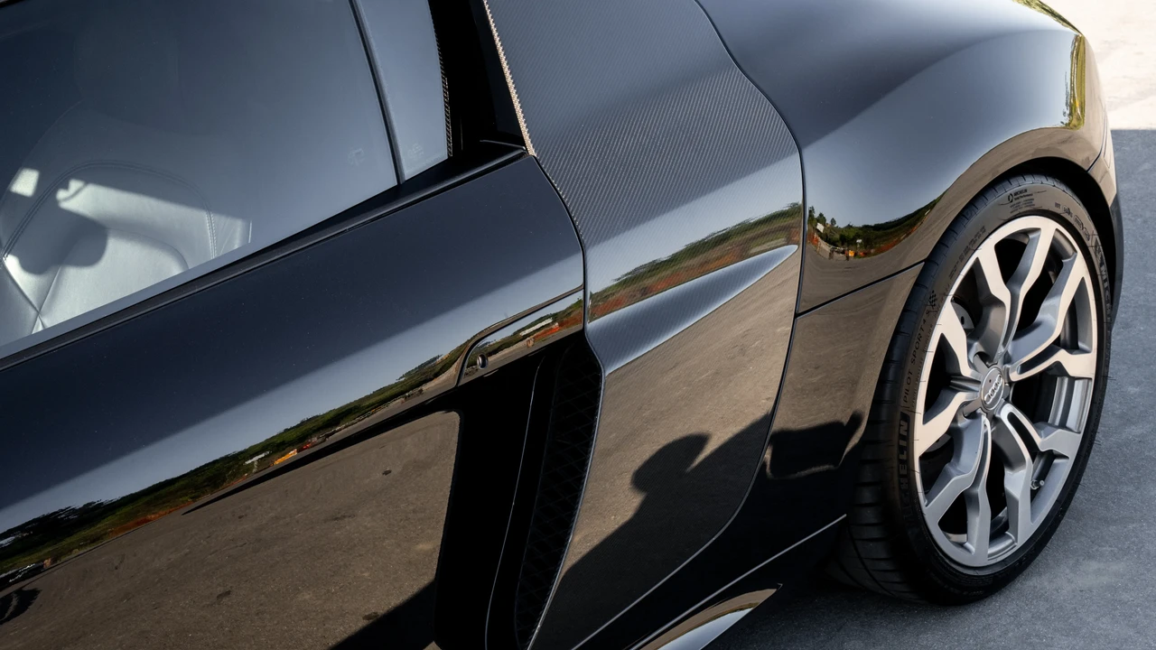 2011 Audi 42 R8 - Image 27 of 31